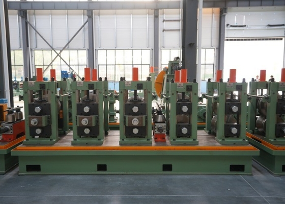 آسیاب لوله جوش داده شده فولاد کربنی با سرعت بالا 32-102 میلی متر PLC رول فرمینگ کنترل شده